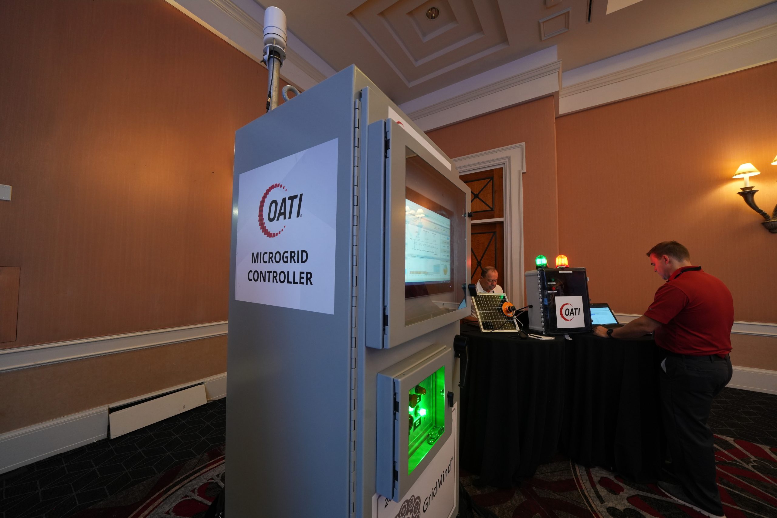 OATI GridMind® Microgrid Controller